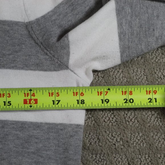 Tommy Hilfiger Size M Grey & White Striped Turtle Neck Sweater - Picture 5 of 5